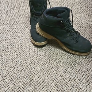 FILA hiking boots